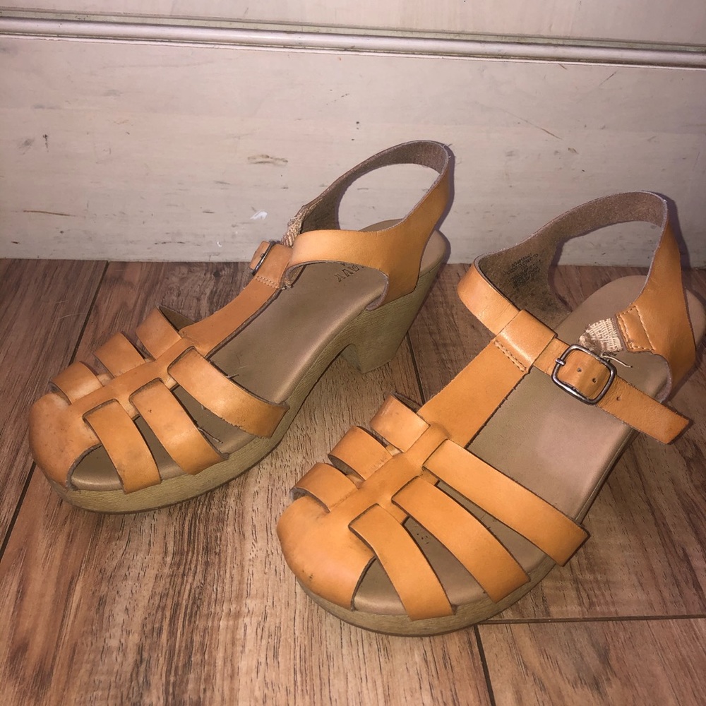 Old Navy Sandals